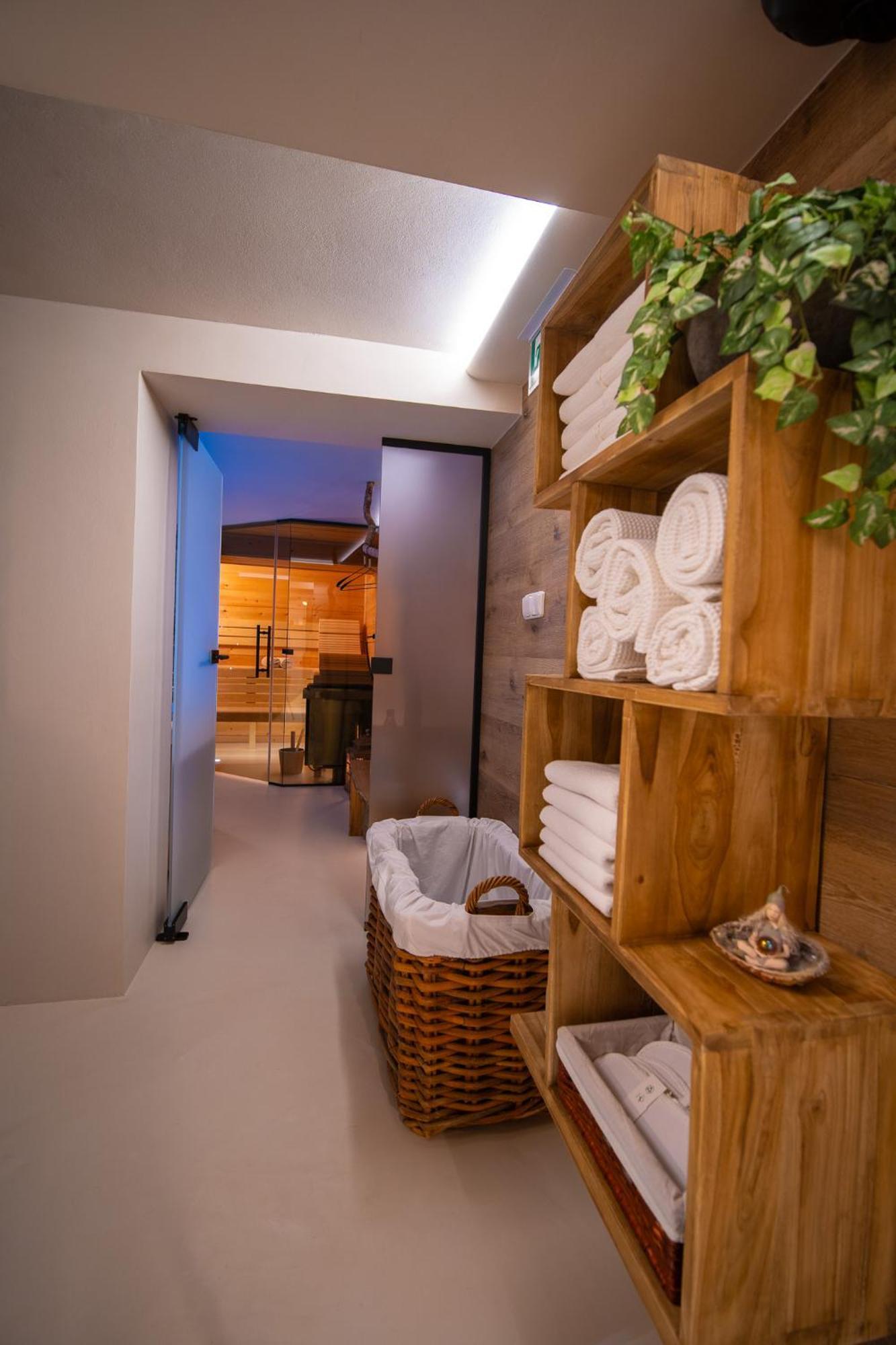 Apartmany & Wellness Revenite Есеник Экстерьер фото